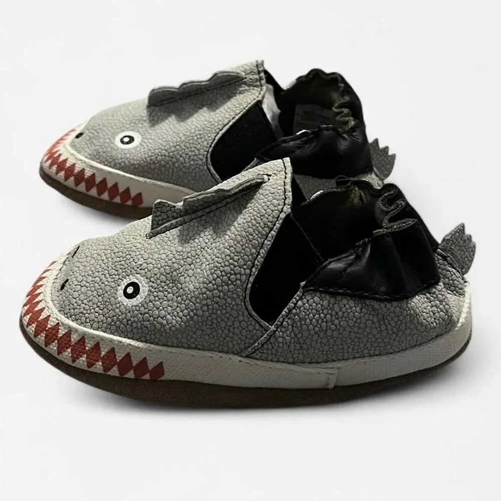Robeez Men's Grey and White First-shoes-baby-shoes